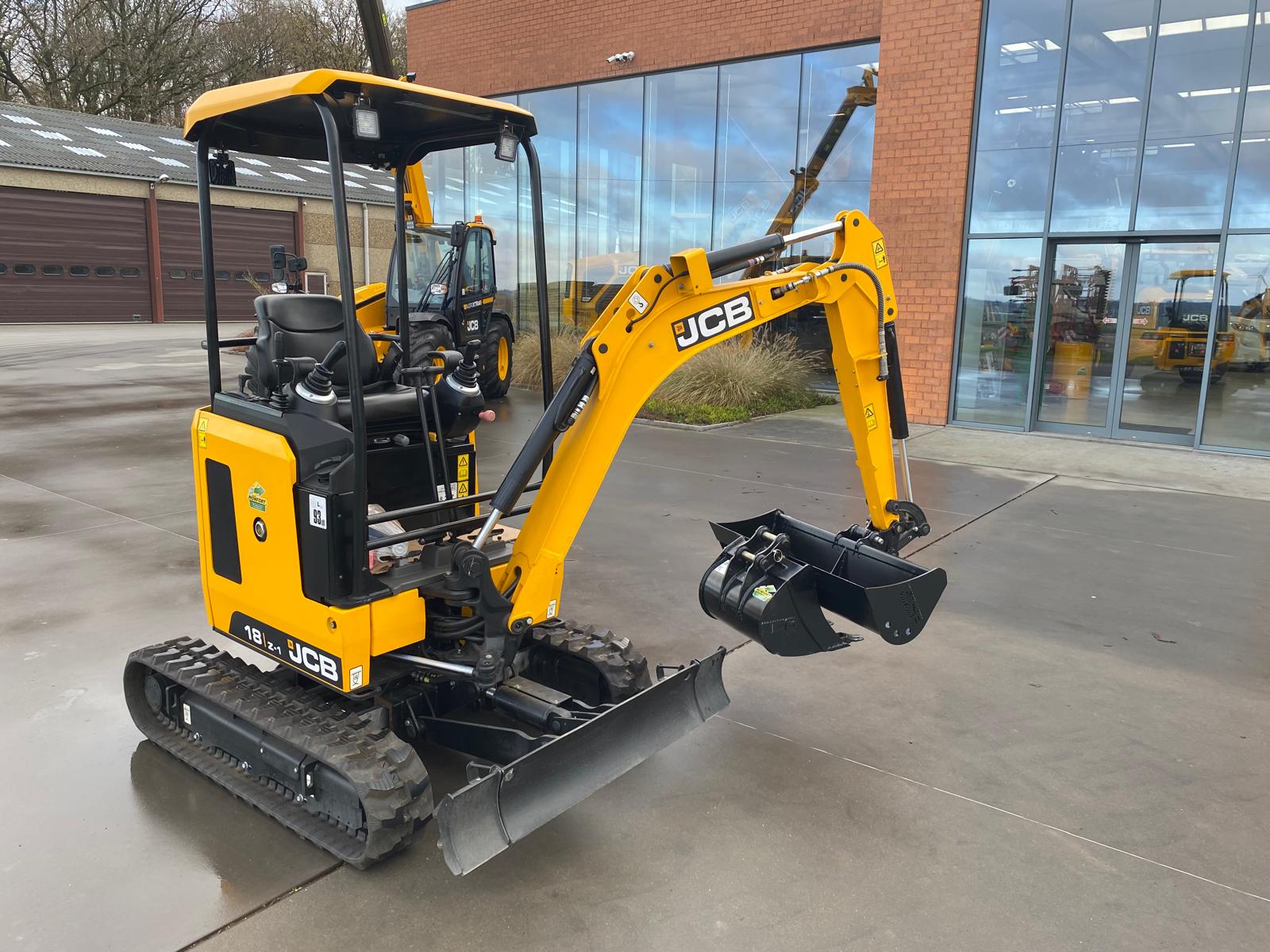 Minipelle JCB 18Z-1 + 3 godets