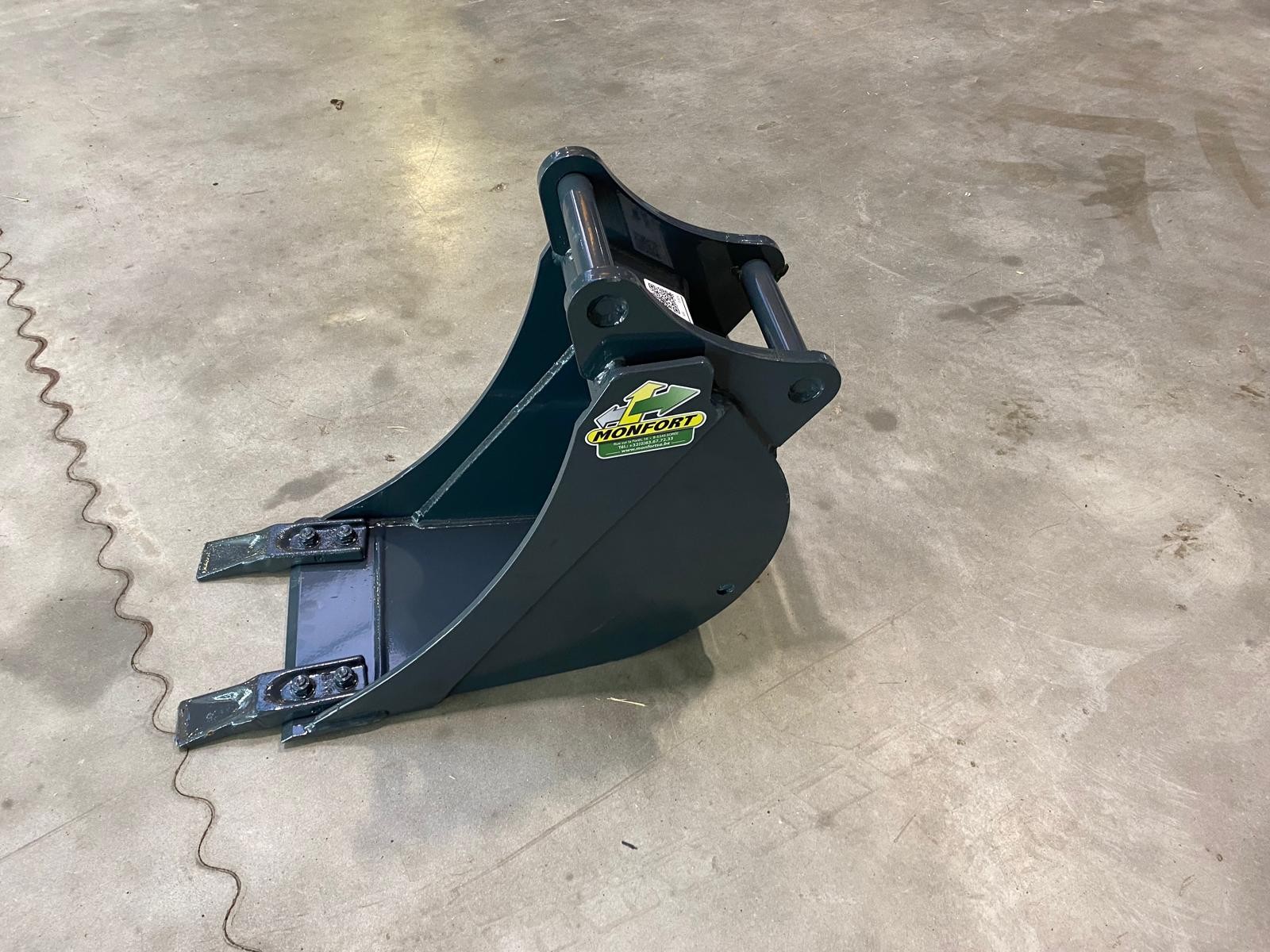 Bac AVANT 25cm avec dents
